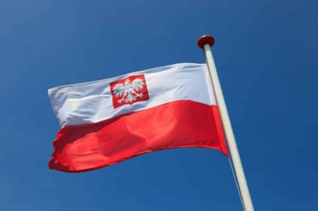 Польша меняет цвет государственного флага
