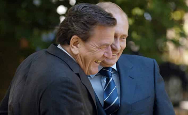 Россия ловит в Европе лоббистов среди отставных политиков. Чехия хочет положить конец системе «вращающихся дверей»
