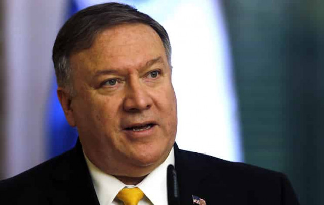 Pompeo claims that Russian authorities persuaded Maduro not to leave Venezuela on Tuesday
