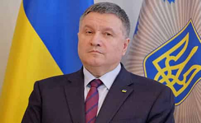 Глава МВД Украины Арсен Аваков призвал власти Черкасс не рисковать здоровьем и жизнями местных жителей