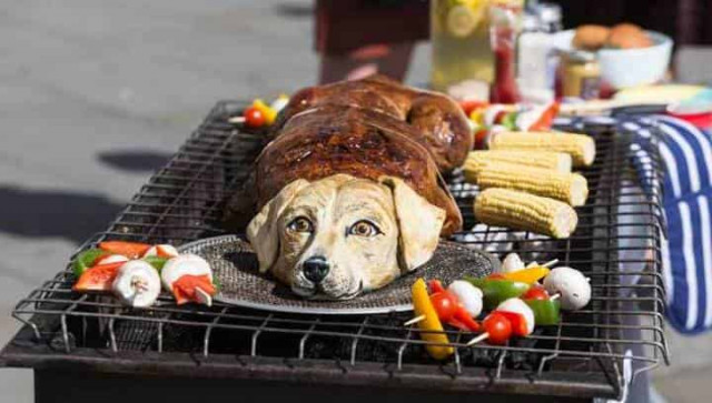 В Лондоне зоозащитная организация публично зажарила собаку