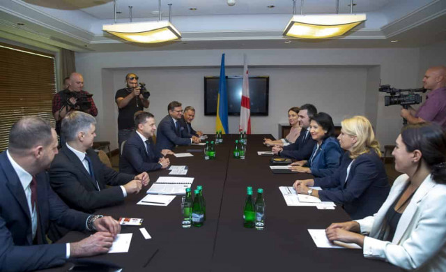 Президенти України і Грузії домовилися про взаємні візити та координації співпраці з інститутами ЄС