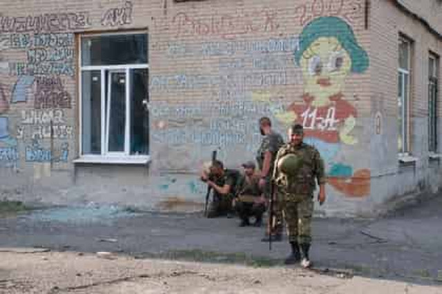 В школах Луганска и Донецка начался учебный год