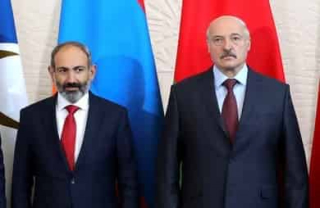 Лукашенко пообещал Пашиняну не дружить ни с кем против Армении
