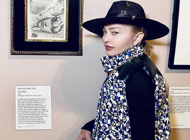 Мадонна травмировалась во время собственного шоу в Париже