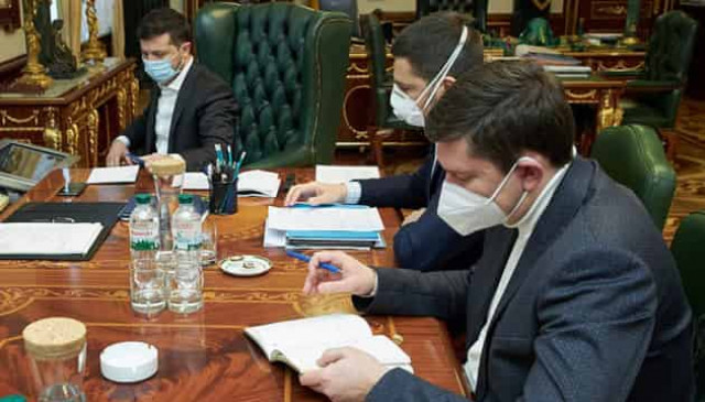 Zelensky signs law on social and economic guarantees during Covid-19 pandemic