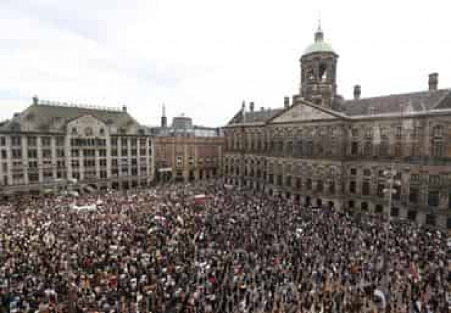 Amsterdam anti-racism rally criticised for lack of social distancing