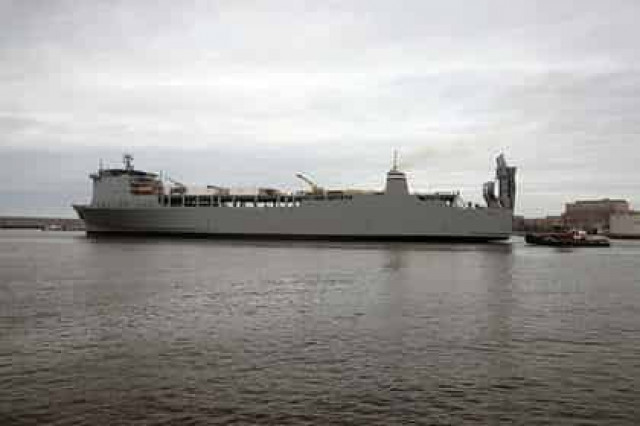 Иран засек в Персидском заливе американский корабль с химикатами
