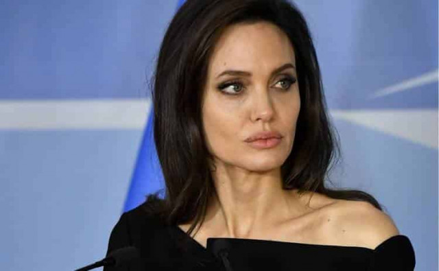 Папарацци обнаружили Анджелину Джоли в больнице
