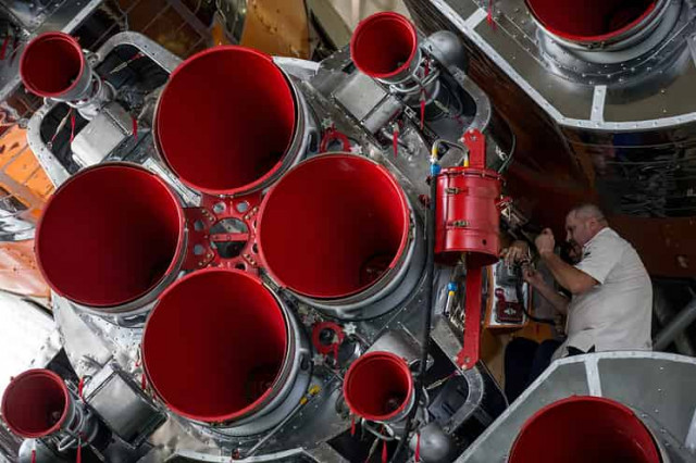 Роскосмос потратит почти 260 млн рублей на исследования по импортозамещению электроники
