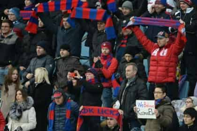 Фанаты ЦСКА и «Зенита» устроили драку на железнодорожной станции