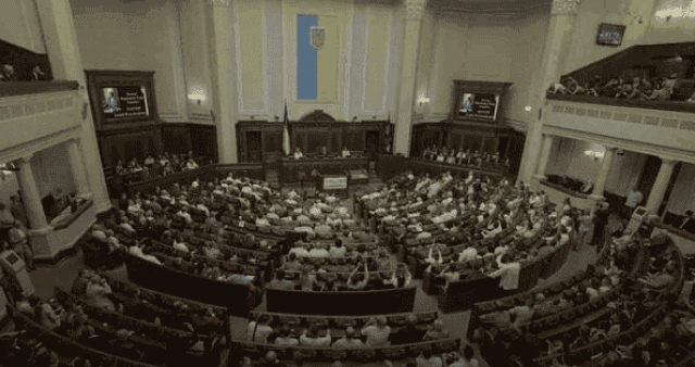 «Не др**ить - уже достижение»: «слуга народа» попал в громкий скандал, детали (ФОТО)