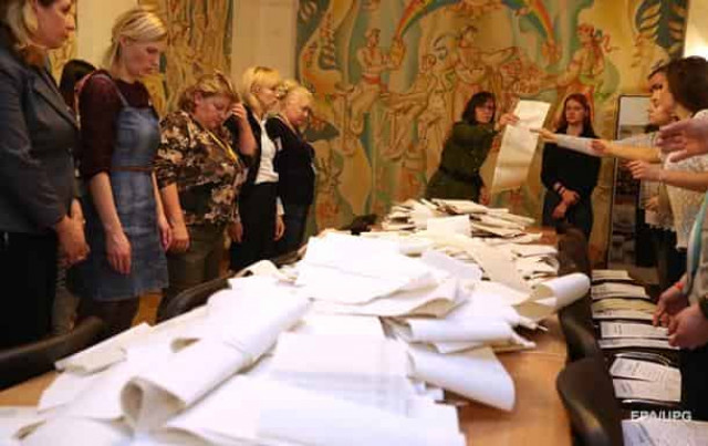 На Донбассе зафиксировали фальсификацию голосов