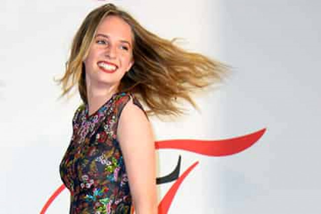 16-летняя дочь Умы Турман впервые вышла в свет без родителей
