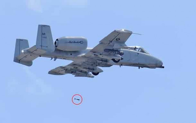 Американский штурмовик случайно сбросил на Флориду учебные бомбы