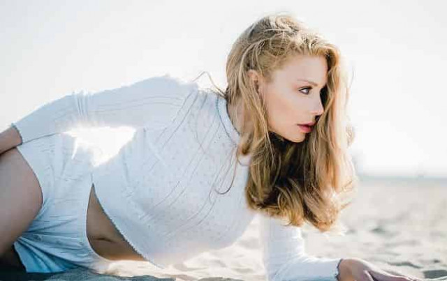 Фанаты восторгаются обнаженными формами Тины Кароль (Фото)