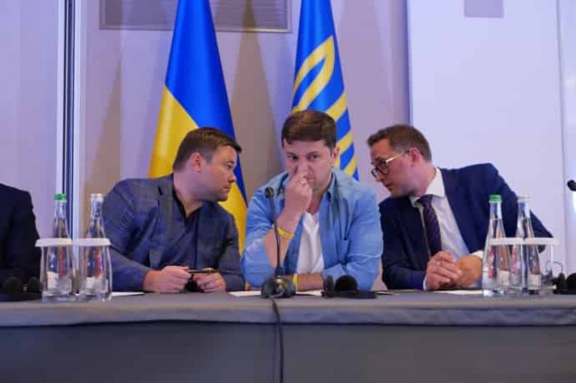 Зеленский в Трускавце проводит встречу с депутатами партии «Слуга народа» 