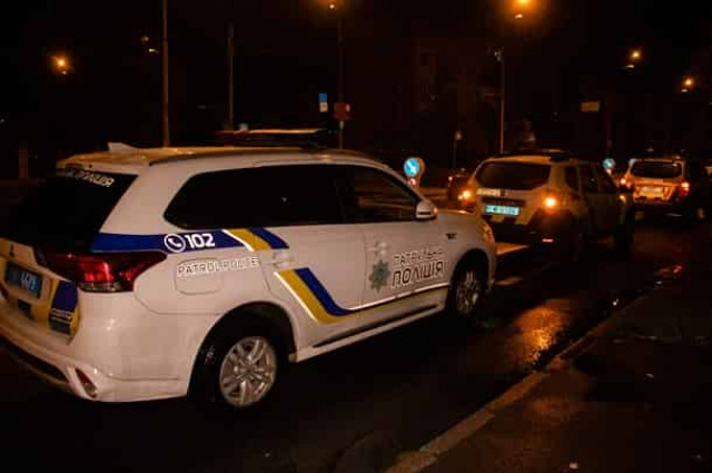 В Киеве мужчина обстрелял посетителей кафе