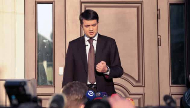 Разумков відмовився назвати суму, витрачену на навчання Слуги народу в Трускавці