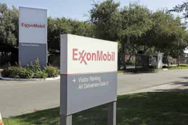 ExxonMobil заморозила проекты в Западной Африке из-за лихорадки Эбола