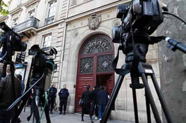 СМИ оценили похищенные у Ким Кардашьян драгоценности в 10 миллионов евро