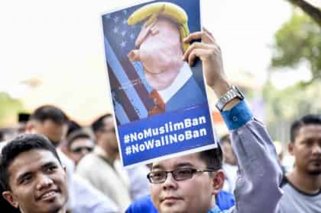 Гражданам попавших в указ Трампа стран разрешили въезд в США
