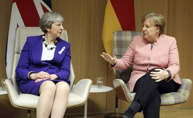 Европа не понимает, что делать со своевольным американским президентом
