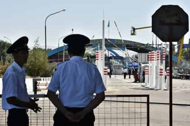 Борца с долговым рабством закопали из-за долга
