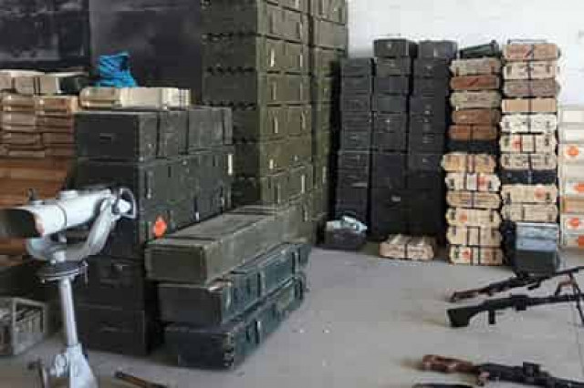 У сирийских террористов нашли оружие из США и снедь из Израиля