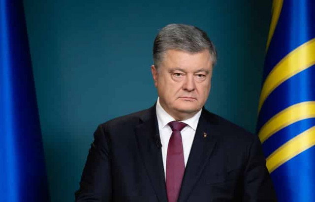 Ukraine's president orders lawsuits be drawn up against Russia over Kerch Strait standoff
