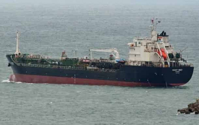 Двое украинцев возвращаются домой из плена пиратов 