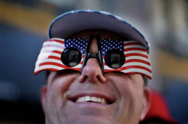 Около 16% американцев хотят эмигрировать в другую страну
