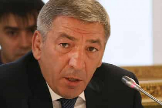 Временно исполняющего обязанности премьера Дагестана доставили на допрос в ФСБ
