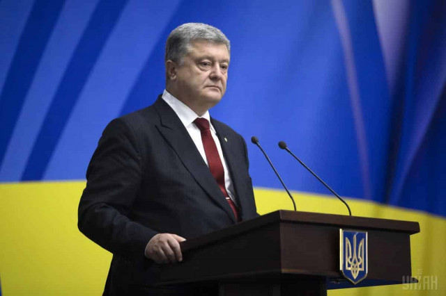 Порошенко обещает освободить всех узников Кремля