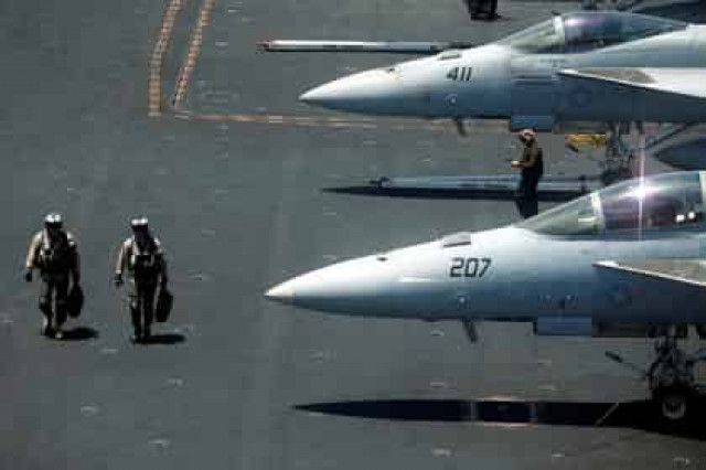 Американская авиация приступила к бомбардировкам позиций ИГ в Сирии
