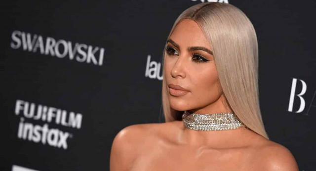 Шанувальники прозвали Кім Кардашьян Пурпурній царицею