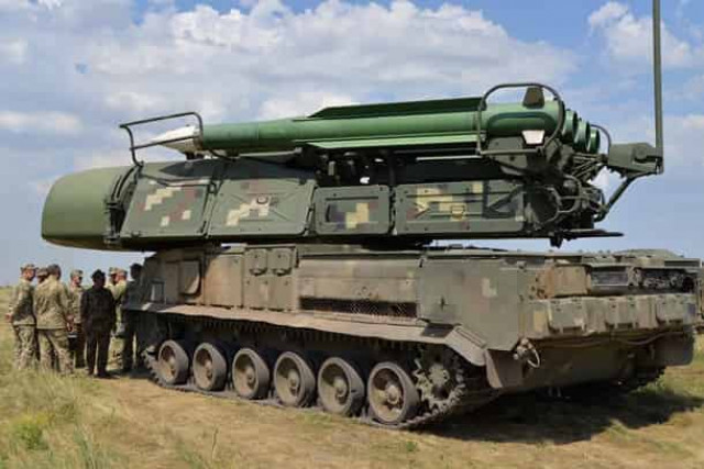 Зенитные войска проводят учения с боевой стрельбой