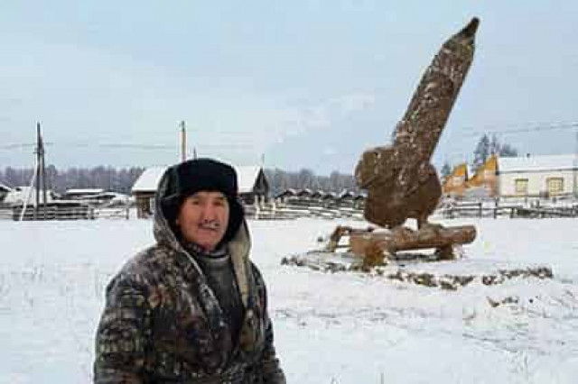 Украинцам скормили фейк о российской ракете из навоза
