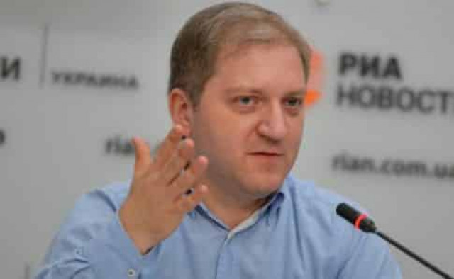 Депутат ОПЗЖ встречался во Франции с парламентарием, который заболел из-за коронавируса