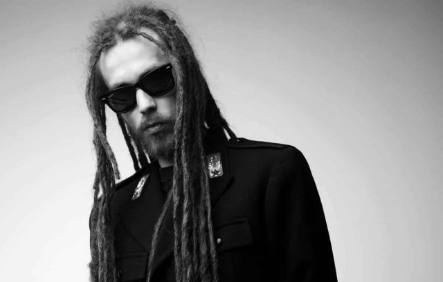 Родители Децла не сдержали чувств, получая посмертную награду для сына на музыкальной премии 