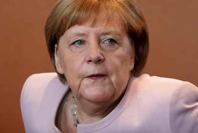 German Greens breathing down Merkel's neck in poll