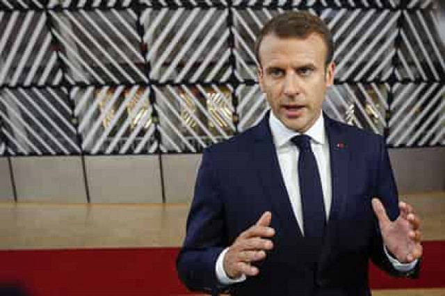 Макрон променял нищих на футбол и взбесил народ