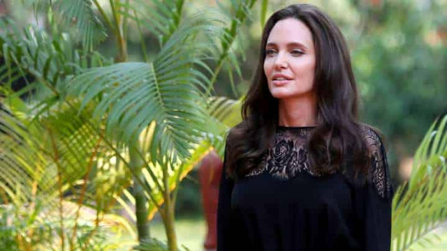 Анджелину Джоли эвакуировали со съемочной площадки из-за бомбы