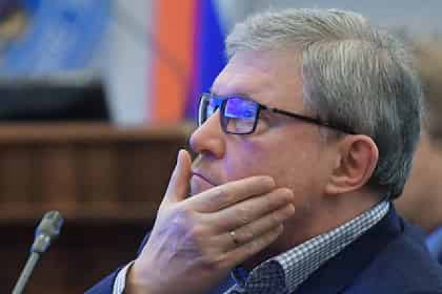 Самолет с Явлинским разгерметизировался по пути из Грозного
