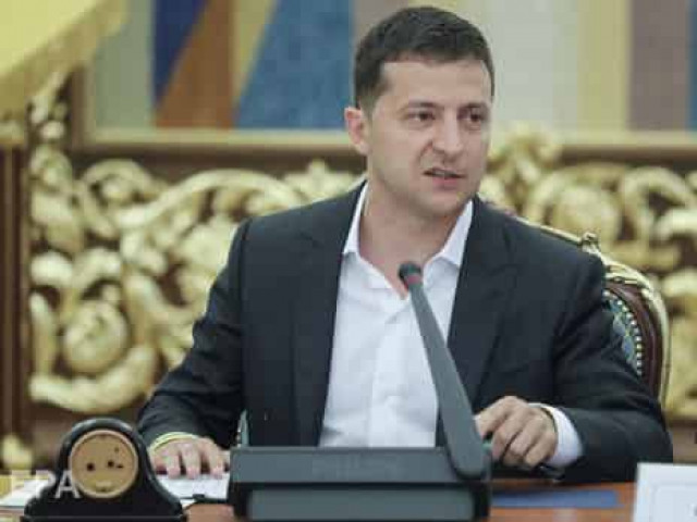 Зеленский рассказал, почему не может перенести офис с Банковой
