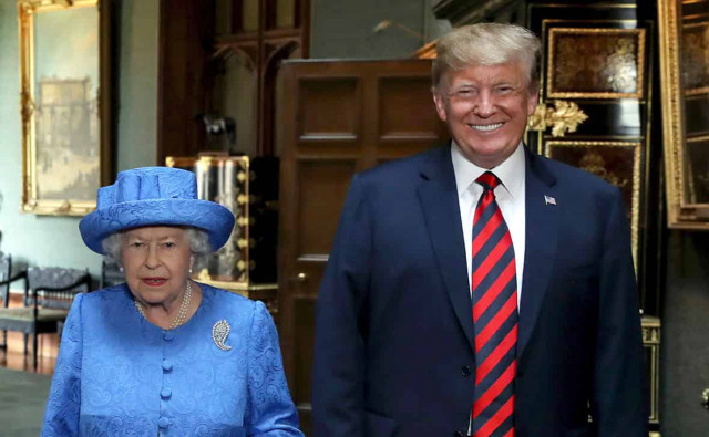 Елизавета ІІ планирует пригласить Трампа в Британию