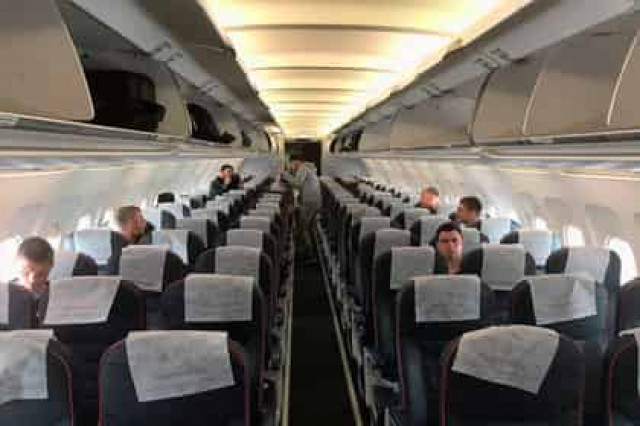 Самолет тульского «Арсенала» из-за птицы экстренно сел в Вене