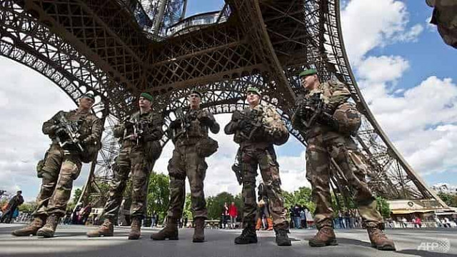 France protests: Tourist sites to close on Saturday amid Paris riot fears