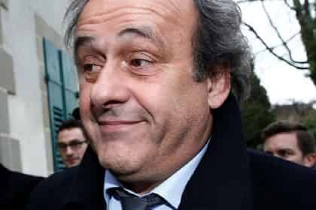 Платини снял свою кандидатуру с выборов президента ФИФА
