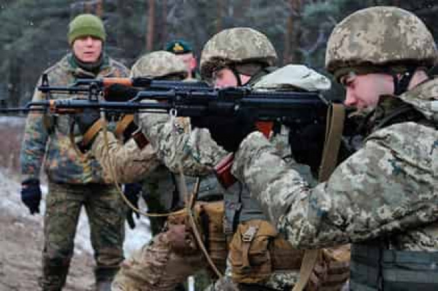 Украинские военные в Донбассе решили похулиганить на 8 марта и устроили стрельбу
